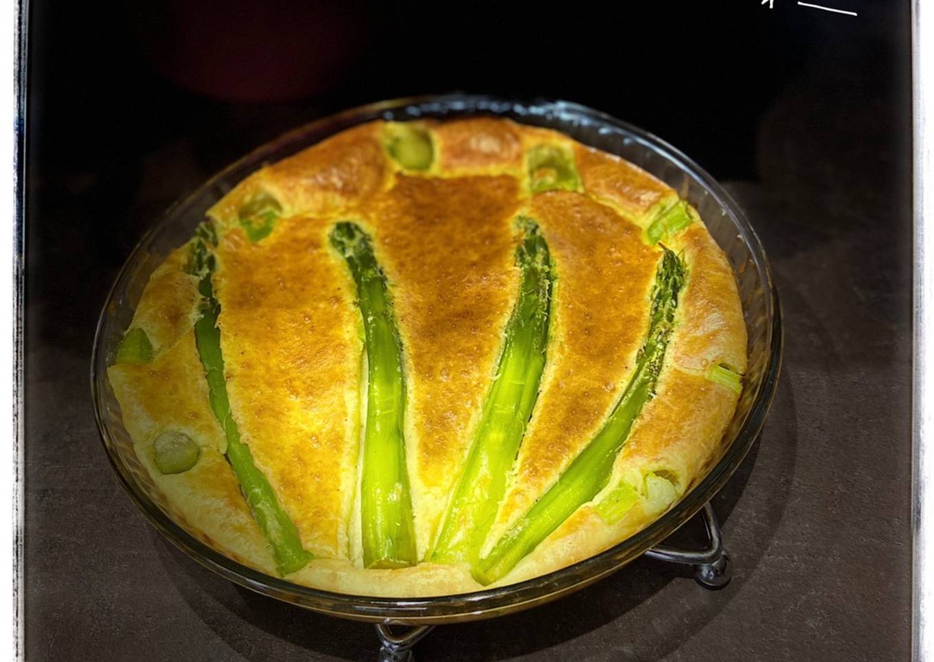 Quiche au saumon et asperges