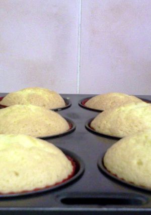 A picture of Pound (cup)cake.