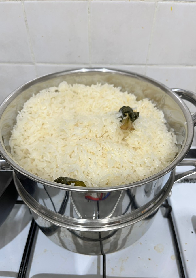 Foto resep Party Food: Nasi hainam light taste light color kayak Singapore chicken rice
