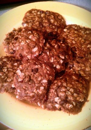 A picture of Cranberry-Chocolate Chip Oatmeal Cookies.