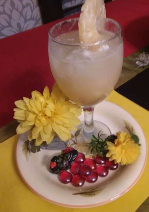 A picture of PineApple drink 🍍🍷☉ #drinkcontest.
