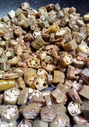 A picture of Choka Bhindi.