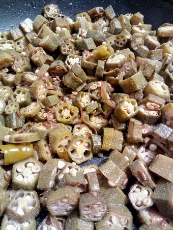 Easy Steps to Make Choka Bhindi which Delicious