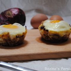 A picture of Onion omelette muffins.