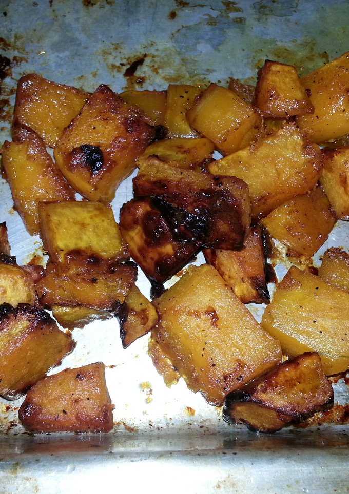 A picture of caramelized butternut squash.
