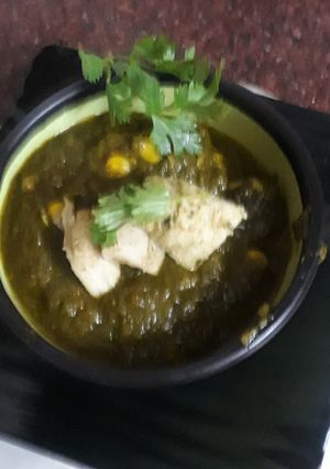 धनिया पालक चिकन (dhaniya palak chicken recipe in hindi) रेसिपी मुख्य फोटो