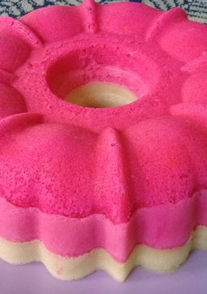 Foto resep Strawberry Ombre Cake Endesss (Steamed)