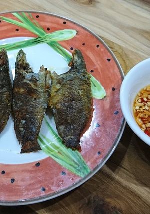 Hình của món Cá rô đồng chiên giòn.