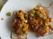 Una foto de ceviche de atún