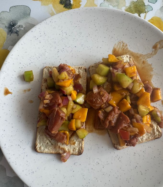 Una foto de Ceviche atún con Mango