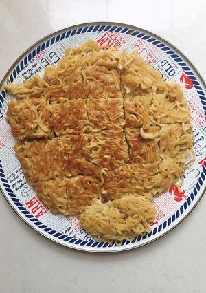 Foto resep Menu sarapan pagi: Pizza/Martabak Mie