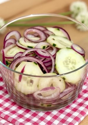 Hình của món 🌱 Salad Dưa Leo, Hành Tây Tím.