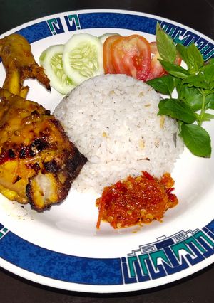 Foto resep Ayam Bakar ungkep pedas