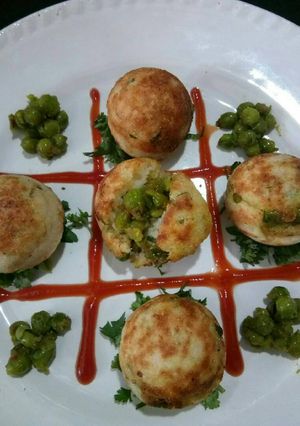 A picture of Green Pea Stuff Appam.