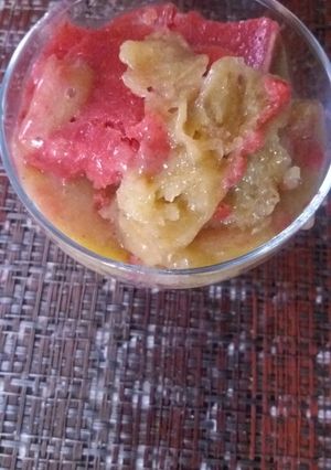 Una foto de Banana y frutilla helada, ideal para días calurosos