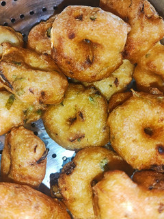 உடனடி உளுந்து வடை(instant ulunthu vadai recipe in tamil) செய்முறை முக்கிய புகைப்படம்