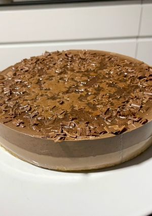 Una foto de Tarta dos chocolates fría sin horno