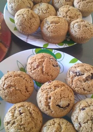 Una foto de Muffins de canela y arándanos
