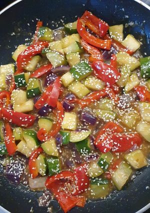Ázsiai cukkinifőzelék recept fotója