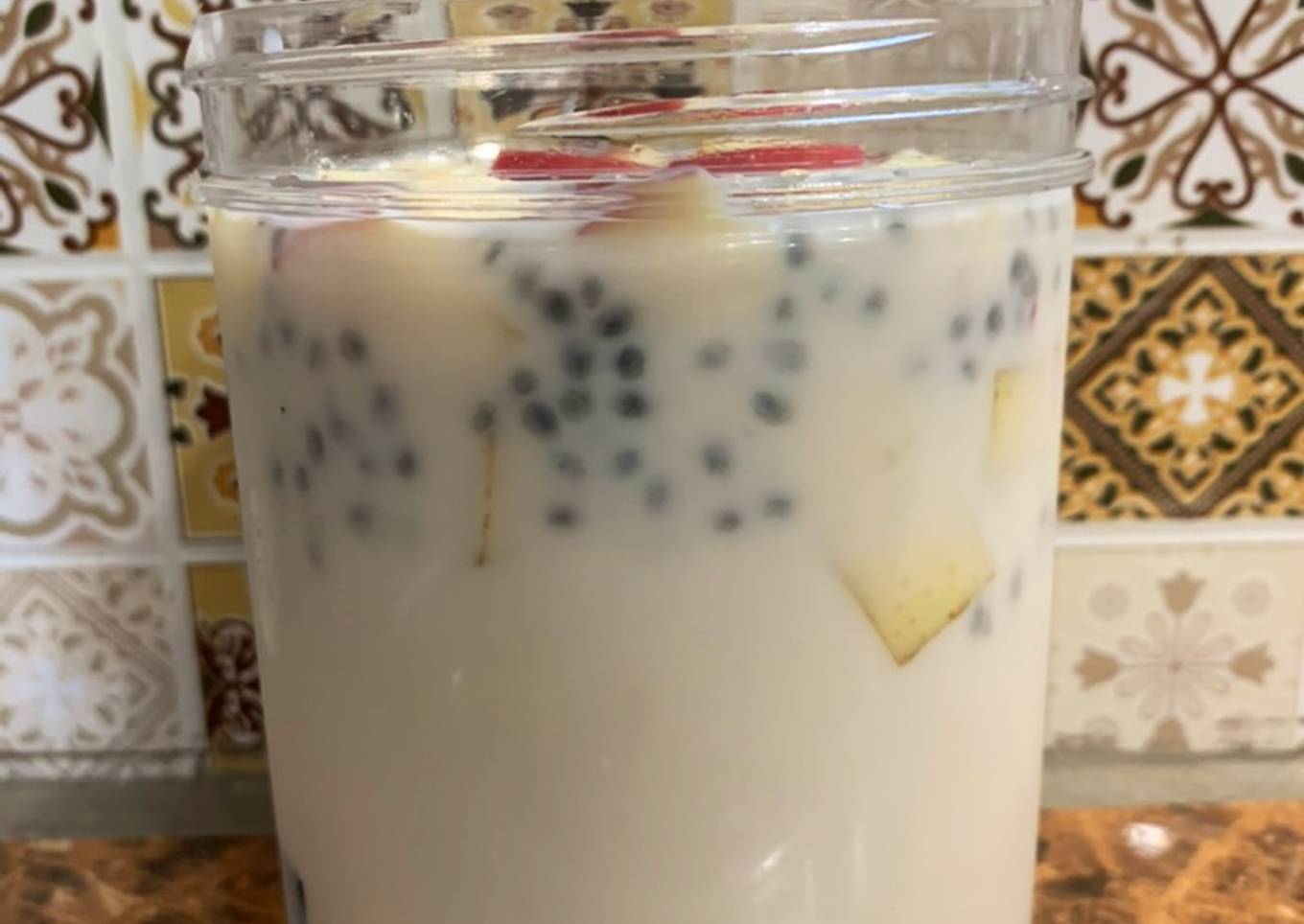 Es campur kuah susu