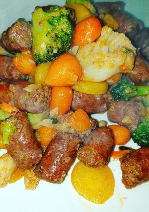 Une photo de Poêlée de légumes aux merguez