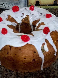 Una foto de Rosca de chocolate, dulce de batata y nuez