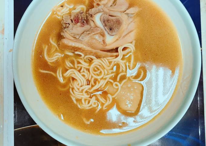 老抽 Sesame oil Chicken garlic BBQ noodles soup