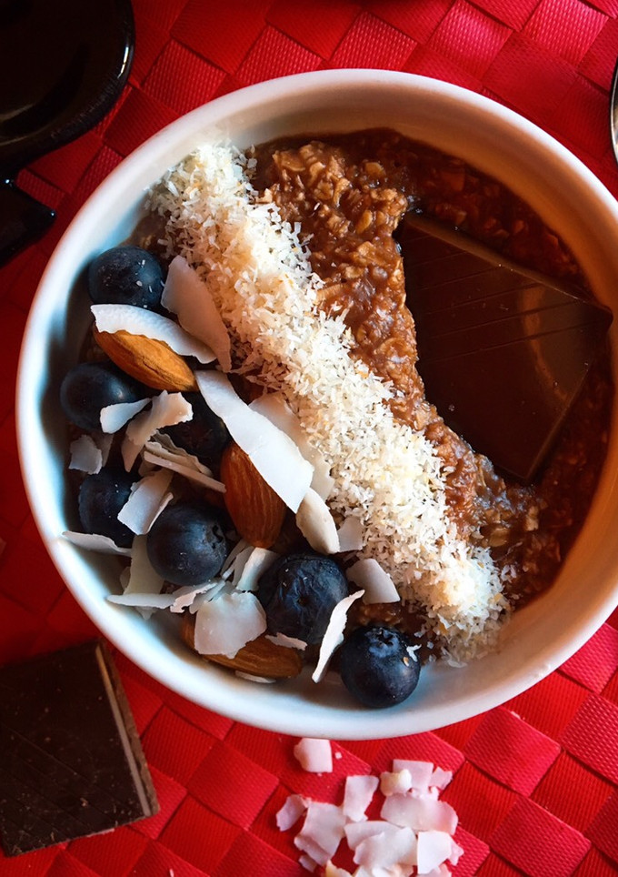 Una foto de Porridge de chocolate y coco