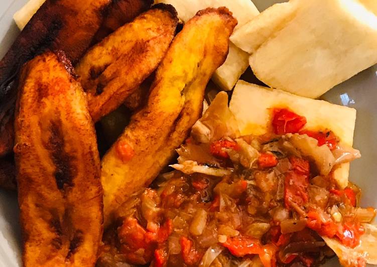 Step-by-Step Guide to Prepare Ultimate Yam nd plantain combo with sauce