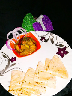 मसालेदार पनीर (Masaledar paneer recipe in hindi) रेसिपी मुख्य फोटो