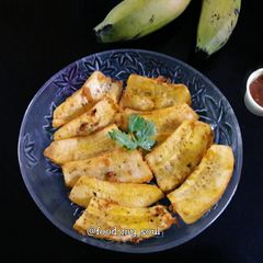 A picture of Crispy Raw Banana Fritters.