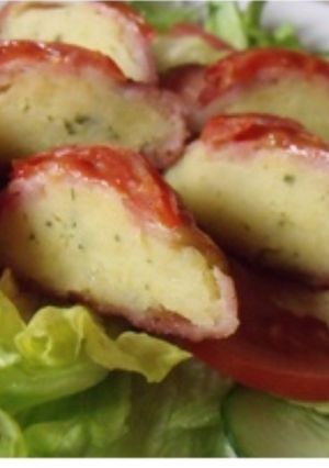 Fűszeres krumplipürével töltött bacon recept fotója