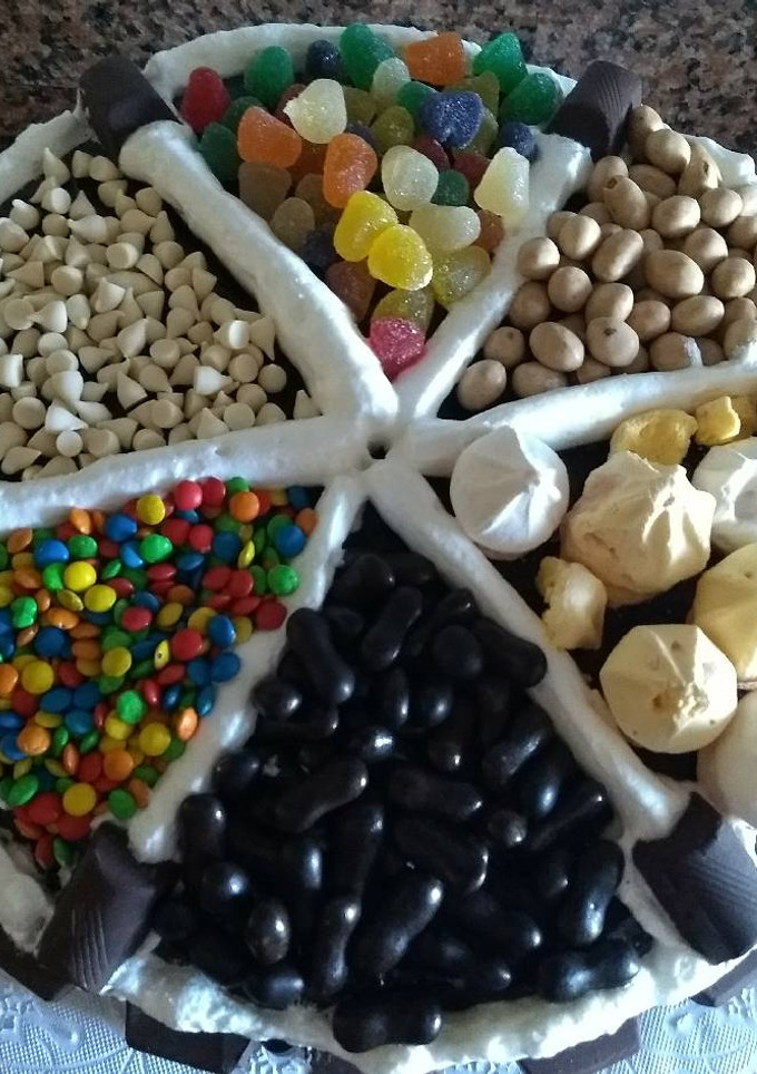 Una foto de Torta golosina para cumple 18 de Franco