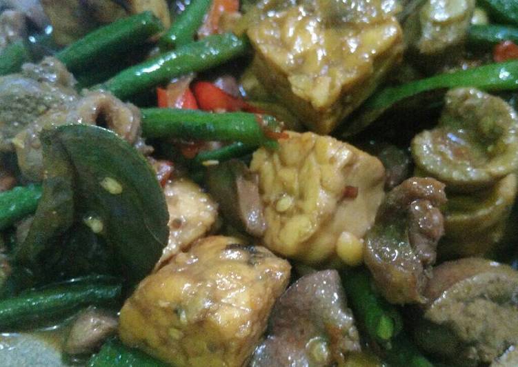 Langkah Mudah untuk mengolah Oseng Tempe,ampela hati ayam Dan kacang panjang yang enak