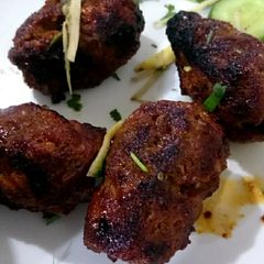 A picture of Gola kabab.