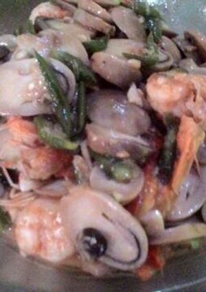 Foto resep Oseng Udang Jamur Cabe Ijo