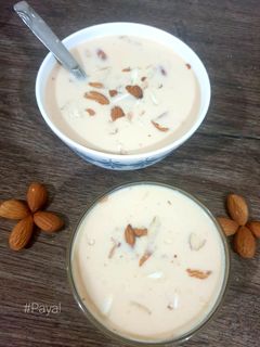 बासुंदी (basundi recipe in Hindi) रेसिपी मुख्य फोटो