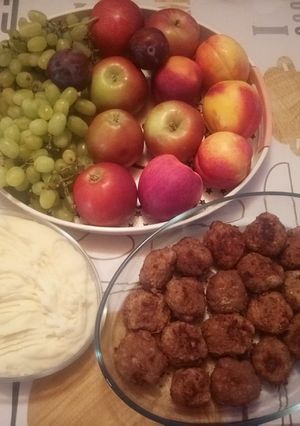O poză a rețetei Chifteluțe de pui cu piure.