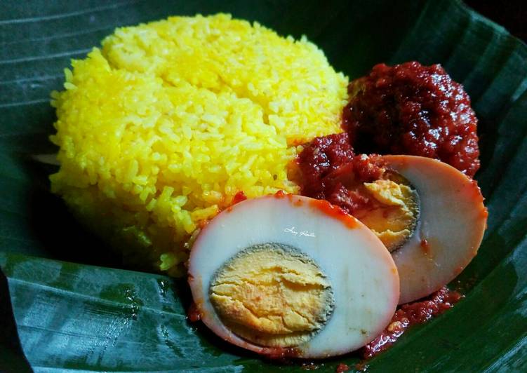 Nasi Kuning Rice Cooker, simpel dan cepat