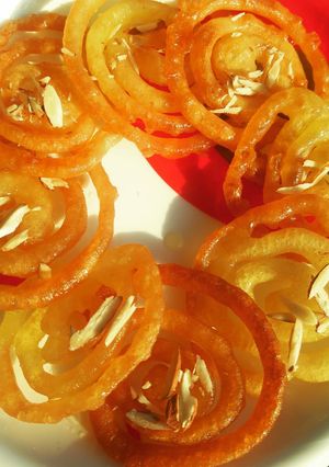 A picture of Instant jalebi.