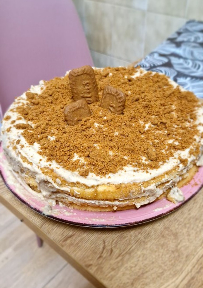 Una foto de Tarta de lotus y bizcocho