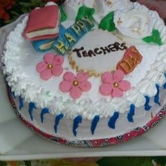 A picture of Vanilla ice cream cake.
