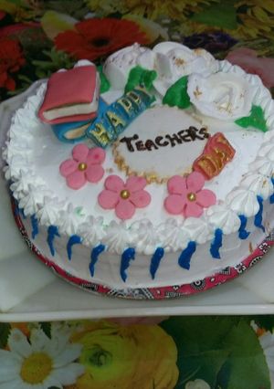 A picture of Vanilla ice cream cake.