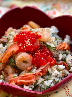 A picture of Mixed Sushi Rice with Green Vegetables.