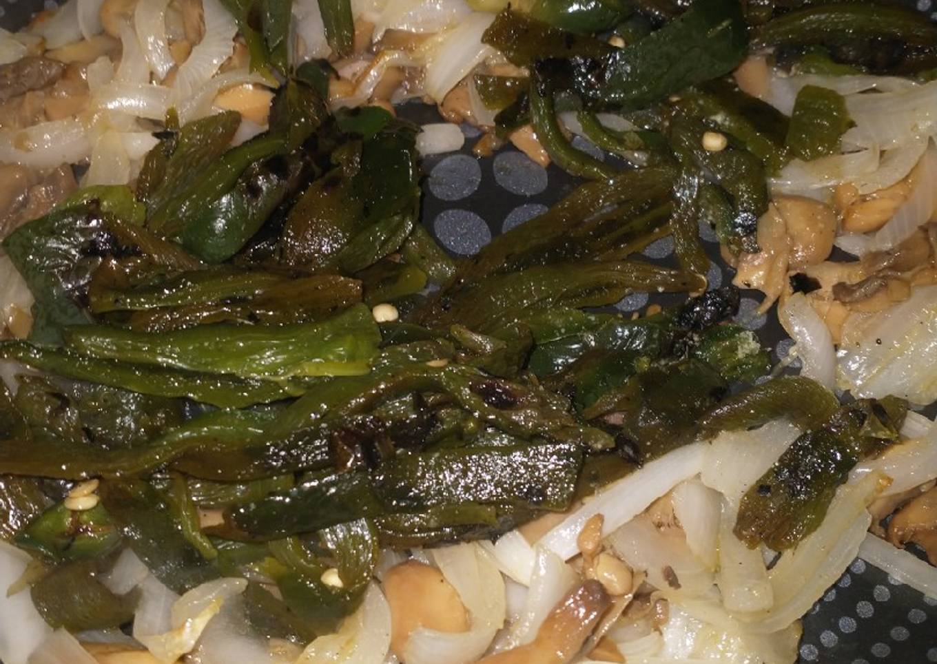 Espinacas, rajas y champiñones