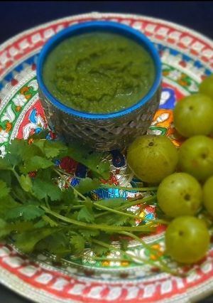 आवले की चटनी (Amle ki chutney recipe in Hindi) रेसिपी मुख्य फोटो