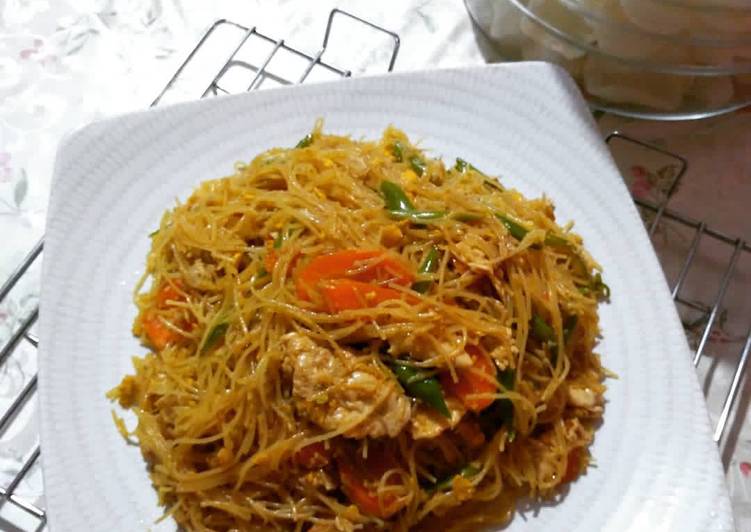 Langkah Mudah untuk memasak Bihun Goreng Alakadarnya Lezat