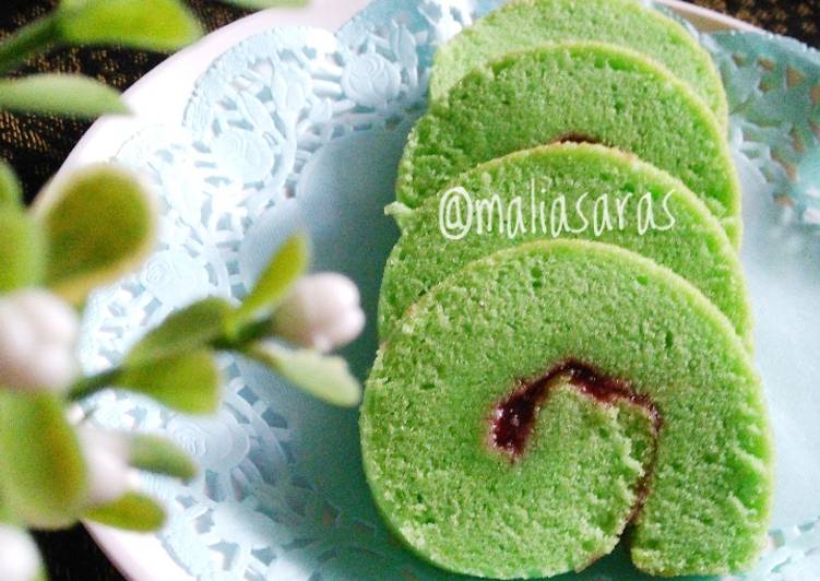 Roll cake pandan putih telur