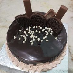 Oreo chocolate cake 😋 Oreo Biscuit chocolate cake 😋 A picture of Oreo chocolate cake 😋 Oreo Biscuit chocolate cake 😋.