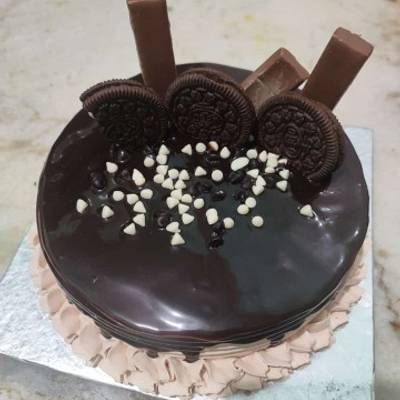 Buy Online Chocolate Cream Cake To Make Someone's Day More Special |  Winni.in